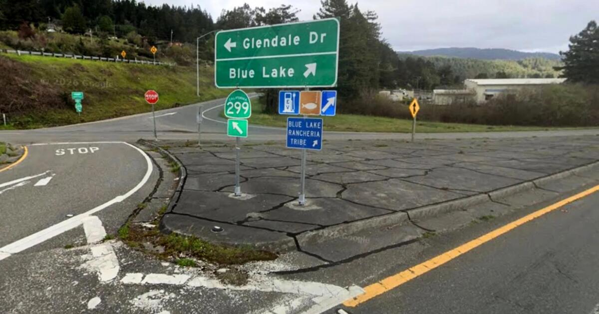 California Woman Escapes Kidnapping by Texting 911 From Bathroom